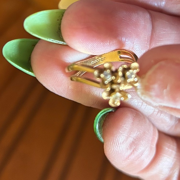 Vintage Avon Flower Brights Ring, size 5 EUC - Picture 5 of 10